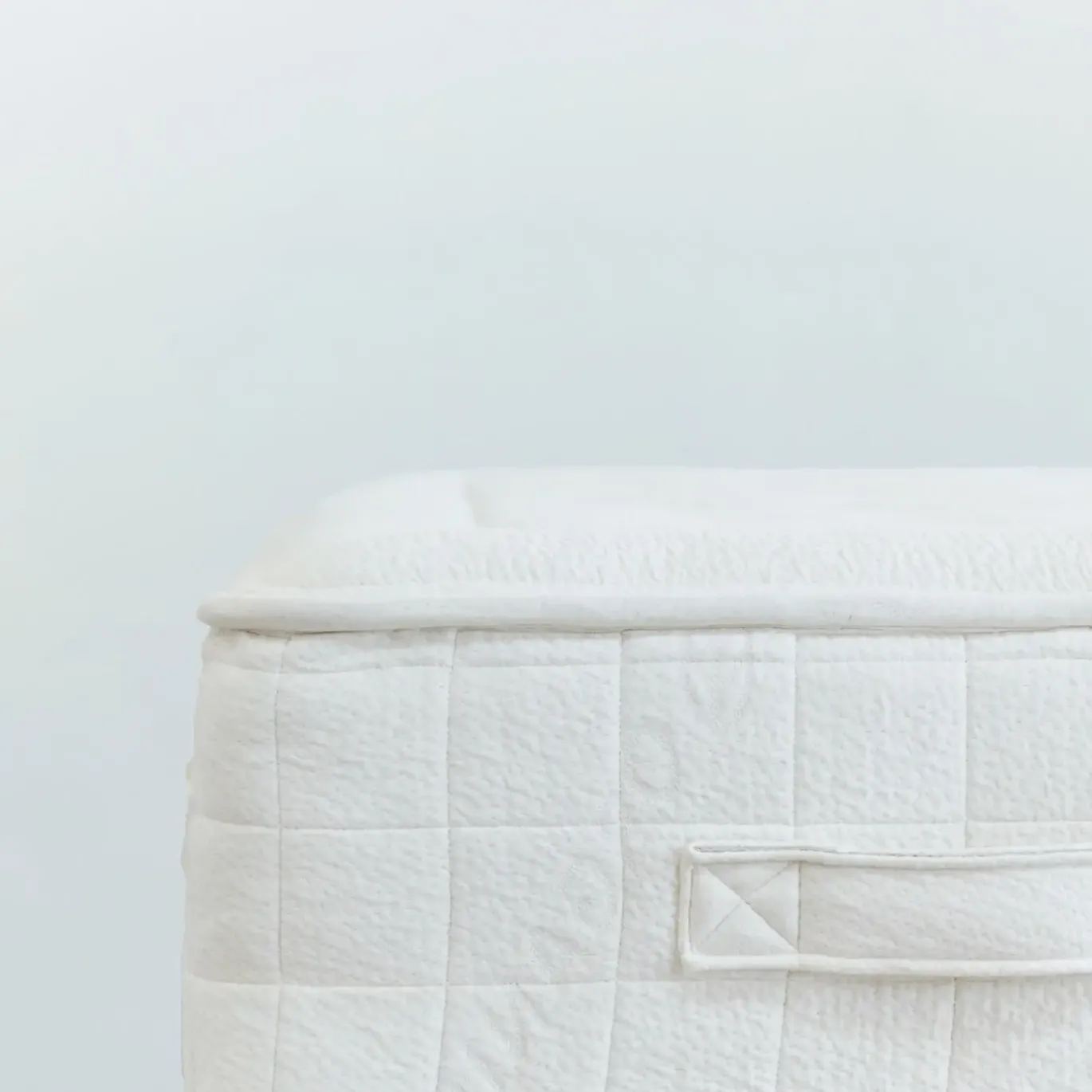 Avocado Luxury Organic Firm Eastern King Mattress
