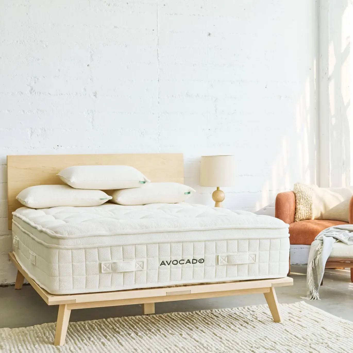 Avocado Luxury Organic Medium Eastern King Mattress